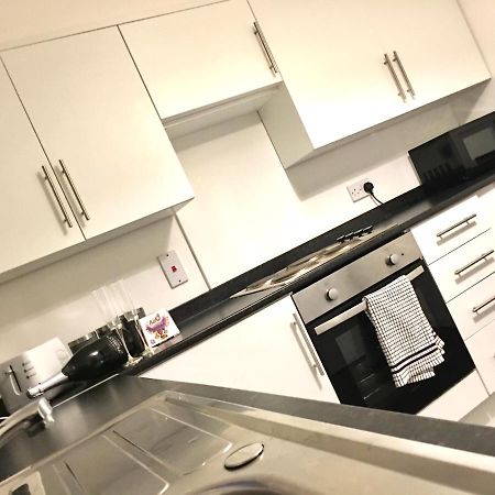 Central Spacious 2 Bedroom By Union Square Free Parking Абърдийн Екстериор снимка