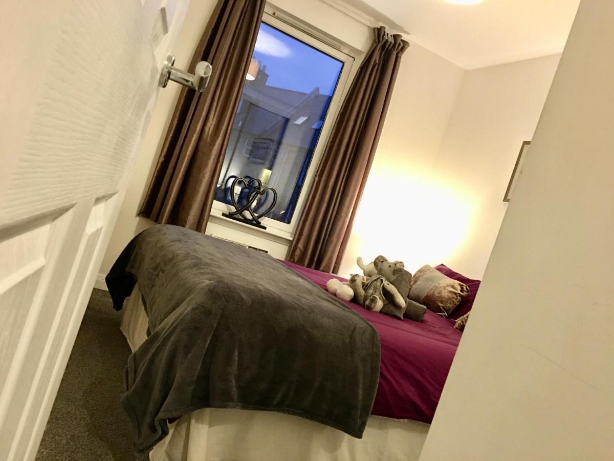Central Spacious 2 Bedroom By Union Square Free Parking Абърдийн Екстериор снимка